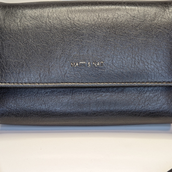 Matt & Nat Black Crossbody Purse - Picture 2 of 13